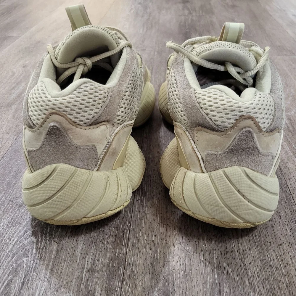 Men's Adidas Yeezy 500‎ Sneakers Beige Size Unknown